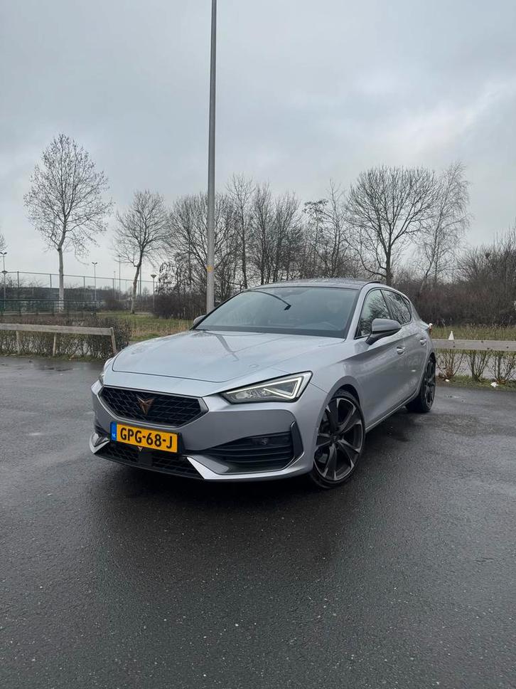 Cupra Leon 2.0 300PK 2021, Auto's, Cupra, Particulier, Leon, Benzine, Hatchback, Geïmporteerd, Zilver of Grijs, Ophalen