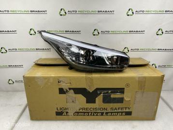 Koplamp Rechts Kia Ceed 2 Hatchback NIEUW 92102-A2010 beschikbaar voor biedingen