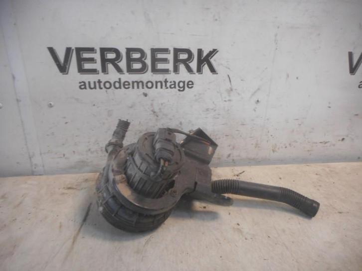 Luchtpomp Audi A6 Avant Quattro (C5) 2003 8d0906613b, Auto-onderdelen, Motor en Toebehoren, Audi, Gebruikt