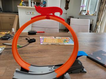 Hot Wheels Racebaan met Looping beschikbaar voor biedingen