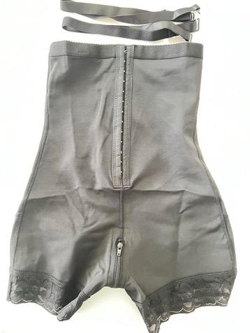 Shapewear Body Zwart, faja, drukpak, corset Maat M en XL beschikbaar voor biedingen