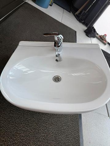 Villeroy & Boch wastafel met Grohe kraan beschikbaar voor biedingen