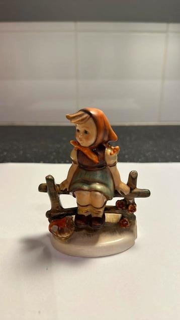 Goebel roodkapje beschikbaar voor biedingen