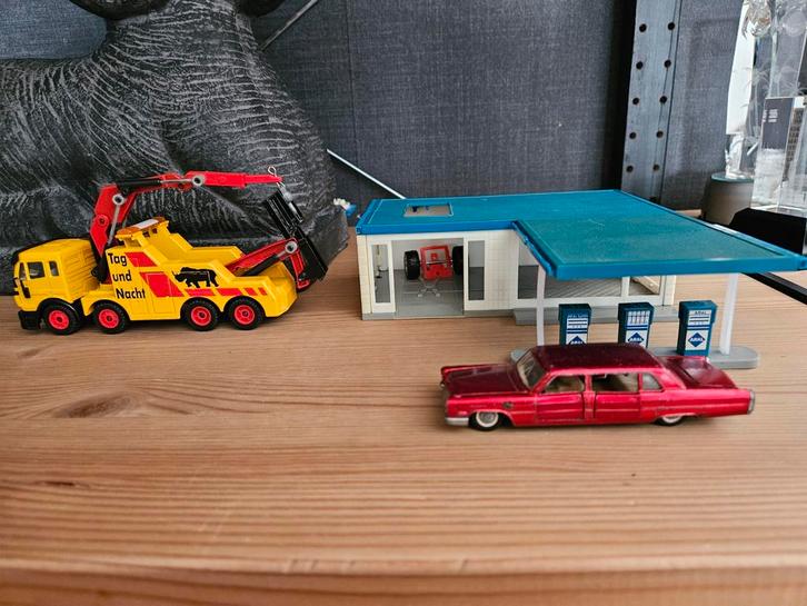 Siku Cadillac Fleetwood v265, Hobby en Vrije tijd, Modelauto's | 1:43, Zo goed als nieuw, Auto, SIKU, Ophalen