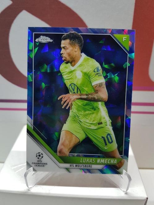 Nmecha - Wolfsburg - Topps UCL 22 Chrome Blue Holo, Verzamelen, Sportartikelen en Voetbal, Zo goed als nieuw, Poster, Plaatje of Sticker