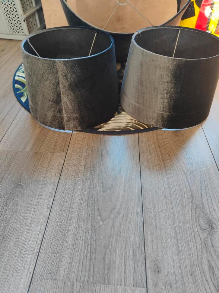 Antraciet Lampenkappen - 2 kleine + 1 grote Still, Huis en Inrichting, Lampen | Lampenkappen, Nieuw, 25 tot 50 cm, Rond, Grijs