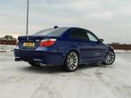 BMW M5 5.0 V10 SMG Individual l HUD l TV l NL-geleverd l Int, Auto's, Te koop, Benzine, Gebruikt, 750 kg