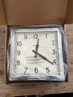 Klok, Newgate Quad Clock, chrome , 41cm, Huis en Inrichting, Nieuw, Ophalen of Verzenden