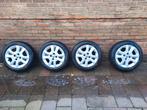 2 sets banden Opel Karl. 1 x winter en 1 x zomerbanden, Auto-onderdelen, Banden en Velgen, Ophalen, Gebruikt, 15 inch, Banden en Velgen
