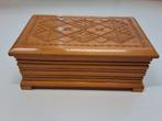 Vintage Houten Sieradendoos met Geometrisch Patroon, Minder dan 50 cm, Gebruikt, Glas, Minder dan 50 cm