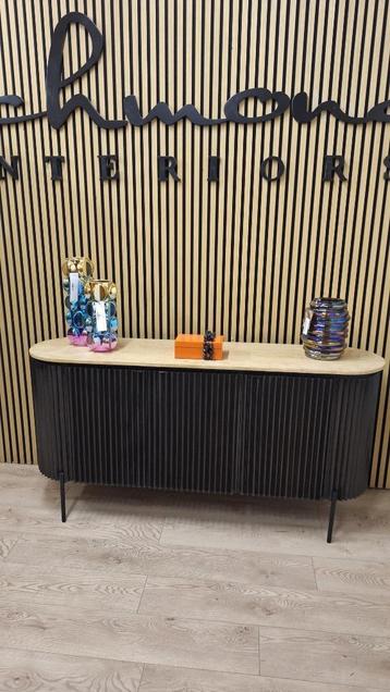 dressoir 3 deurs  model Hampton van Richmond Interiors SALE beschikbaar voor biedingen