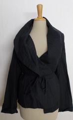 Aparte zwarte wikkel blouse van Oska! L, Maat 42/44 (L), Zo goed als nieuw, Zwart, Verzenden