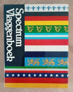Spectrum Vlaggenboek - Whitney Smith., Ophalen of Verzenden, Zo goed als nieuw, Whitney Smith