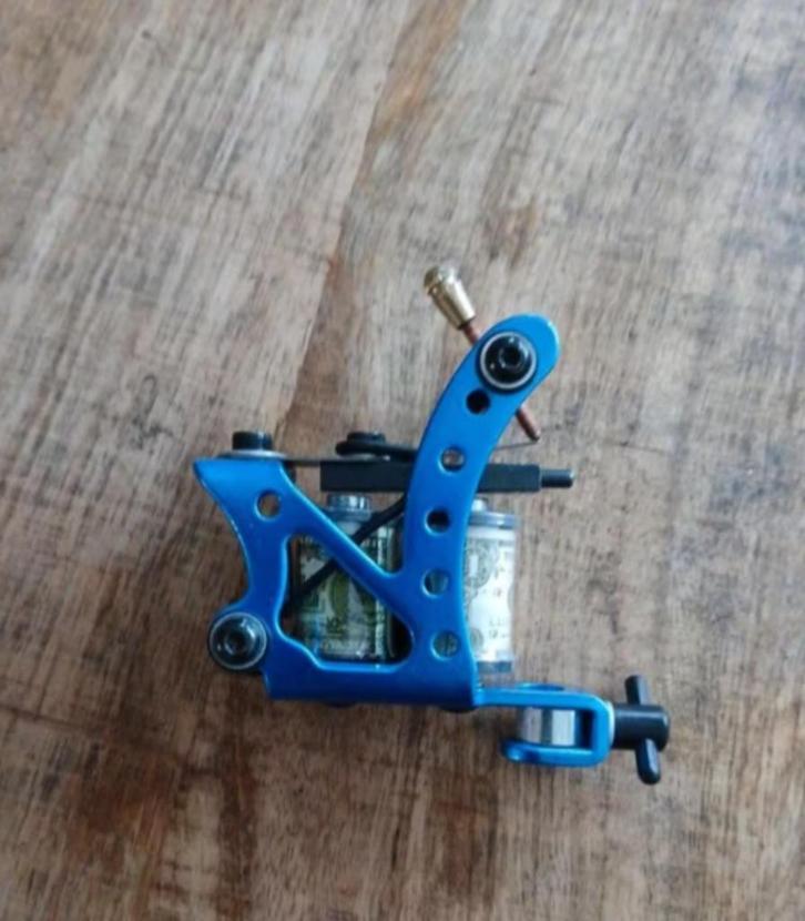 Solong Tattoo Coil Machine – Blauw, Hobby en Vrije tijd, Tekenen, Zo goed als nieuw, Overige typen, Ophalen of Verzenden