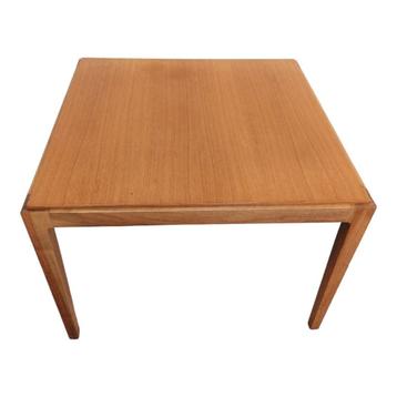 Vintage deense salontafel, bijzettafel  beschikbaar voor biedingen