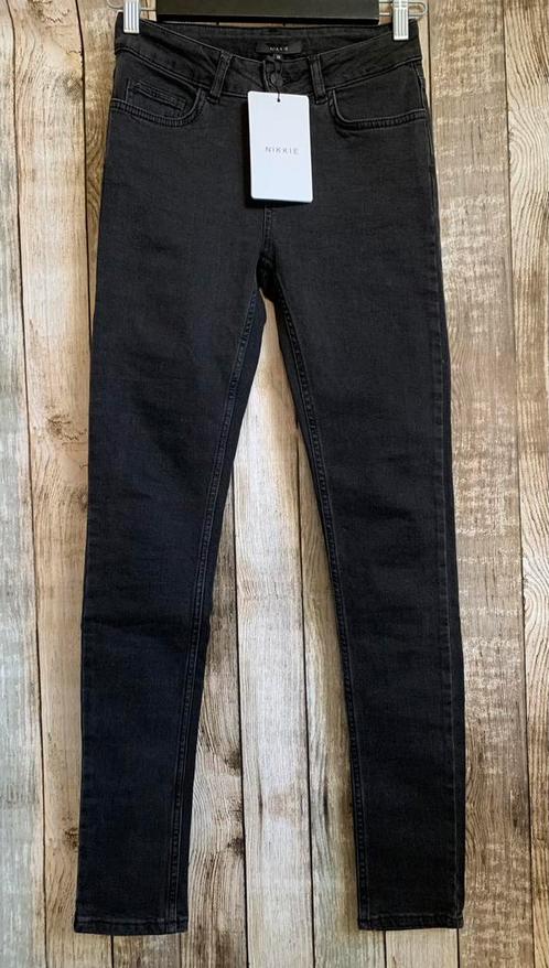 Nikkie gave nieuwe donker grijze jeans (Maat 26), Kleding | Dames, Spijkerbroeken en Jeans, Nieuw, W27 (confectie 34) of kleiner