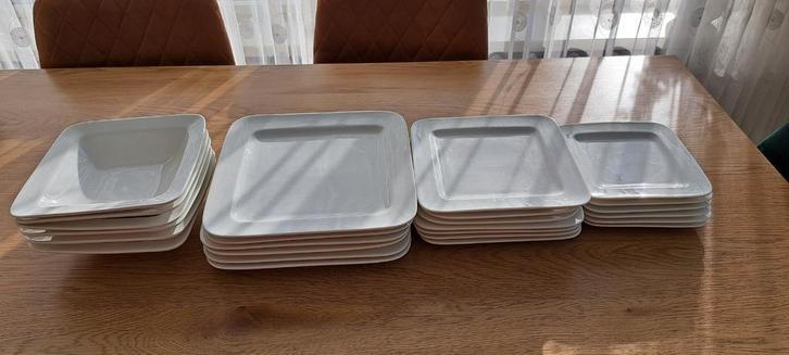 24 delig Witte servies set, Huis en Inrichting, Keuken | Tupperware, Overige typen, Ophalen of Verzenden