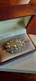 Antieke  broche met aurora borealis., Ophalen of Verzenden, Overige materialen, Broche