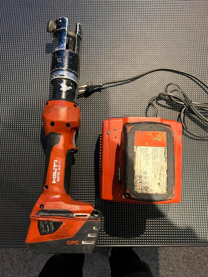 Hilti NPR 32-A Perstang Set - Compleet en klaar voor gebruik, Doe-het-zelf en Verbouw, Gereedschap | Overige machines, Gebruikt