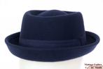 herenhoed Porkpie Hawkins blauw vilt maat 57 en 59 Nieuw, Kleding | Heren, Hoeden en Petten, Ophalen of Verzenden, Nieuw, 58 of 59 cm (L, 7¼ of ⅜ inch)