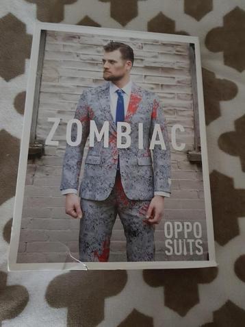 Zombiac pak en witte blouse maat s carnaval beschikbaar voor biedingen