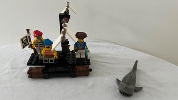 Lego 6257 Castaway’s Raft beschikbaar voor biedingen