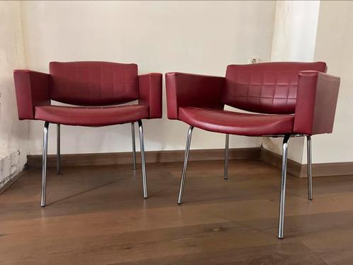 Twee ‘Conseil’ Meurop fauteuils / Pierre Guariche / izgs, Huis en Inrichting, Stoelen, Zo goed als nieuw, Twee, Metaal, Overige materialen