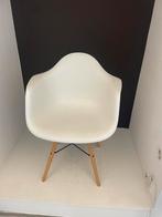 Witte Ikea stoel, Huis en Inrichting, Stoelen, Kunststof, Gebruikt, Modern, tijdloos, Wit
