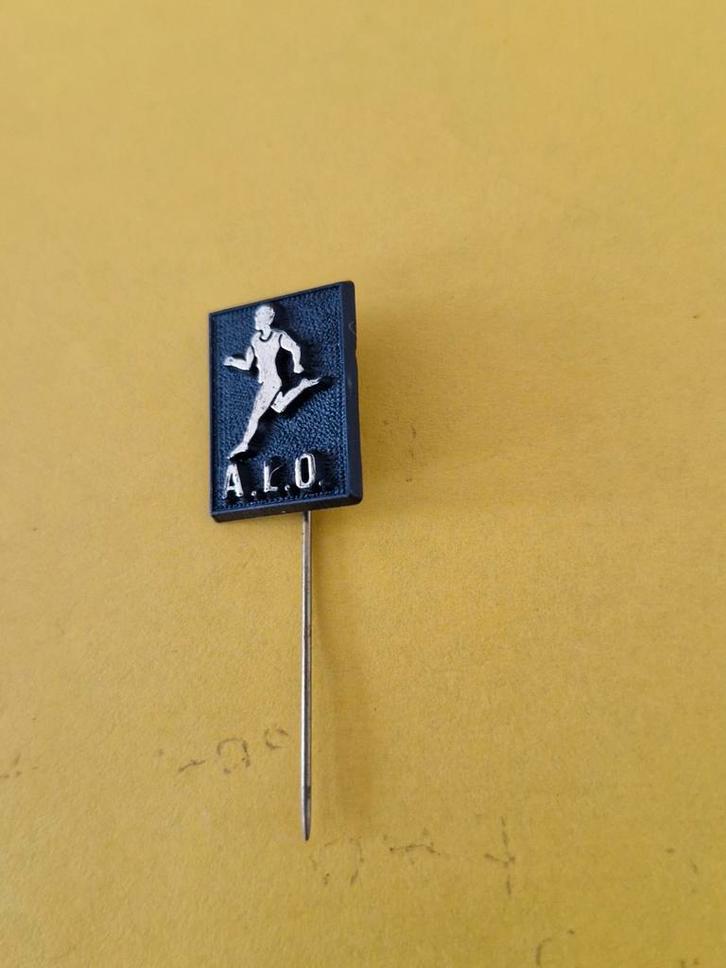 Sp 1985 Vintage A.L.O. Speldje - Atletiek, Verzamelen, Speldjes, Pins en Buttons, Gebruikt, Speldje of Pin, Sport, Ophalen of Verzenden