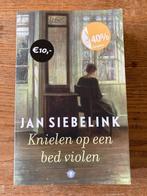 Jan Siebelink - Knielen op een bed violen, Boeken, Ophalen of Verzenden, Gelezen, Jan Siebelink, Nederland