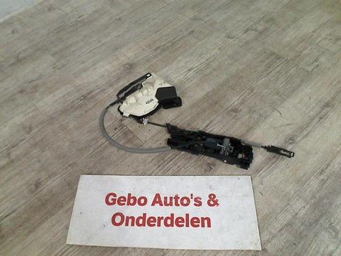 SLOTPLAAT RECHTS VOOR Volkswagen Polo V (6R) (5k1837016b), Auto-onderdelen, Carrosserie en Plaatwerk, Volkswagen, Voor, Rechts