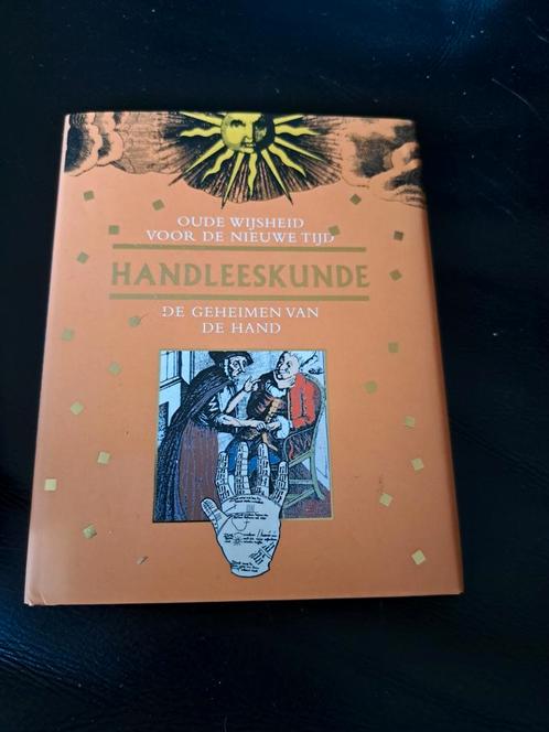 Handleeskunde, Boeken, Esoterie en Spiritualiteit, Zo goed als nieuw, Ophalen of Verzenden