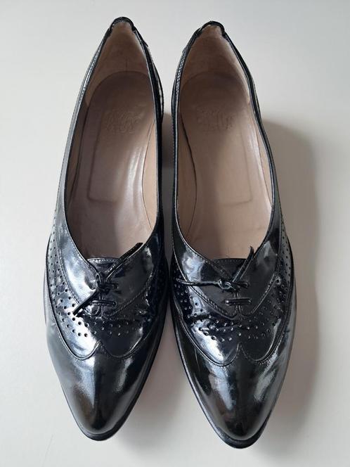 Mooie en aparte volledig leren schoenen van IXOS maat 38,5, Kleding | Dames, Schoenen, Zo goed als nieuw, Schoenen met lage hakken