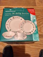 Wedgwood 16 delig kerstservies 4 persoons., Huis en Inrichting, Keuken | Servies, Ophalen, Zo goed als nieuw, Wedgwood, Aardewerk