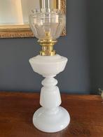 Antieke olielamp , tafel olielamp ., Antiek en Kunst, Ophalen of Verzenden