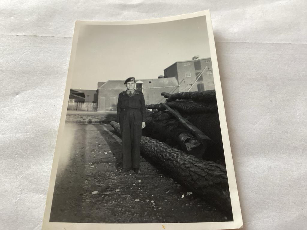 Vintage Foto Luchtmacht Officier, Ophalen of Verzenden, 1945 tot heden, Gelezen, Luchtmacht