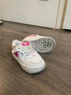 nike sneakers, Ophalen of Verzenden, Zo goed als nieuw, Jongetje of Meisje, Schoentjes
