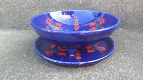 Vintage FRUITTEST fruitschaal 2-delig blauw aardewerk, Huis en Inrichting, Keuken | Servies, Zo goed als nieuw, Schaal of Schalen