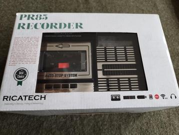  Ricatech PR85 draagbare cassetterecorder en radio beschikbaar voor biedingen