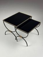 Vintage Nesting Tables zwart glas, Huis en Inrichting, Tafels | Bijzettafels, Minder dan 55 cm, Gebruikt, Rond, Glas