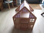 Houten poppenhuis, Verzamelen, Poppenhuizen en Toebehoren, Ophalen, Zo goed als nieuw, Poppenhuis