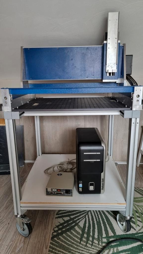 Step four cnc freesbank, Doe-het-zelf en Verbouw, Gereedschap | Freesmachines, Gebruikt, Elektrisch, Ophalen