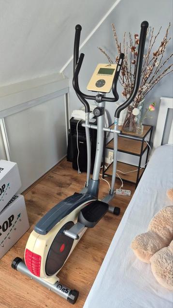 Crosstrainer hometrainer beschikbaar voor biedingen