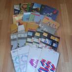 24 verschillende  jaarcollecties postzegels 1980 - 2003, Postzegels en Munten, Postzegels | Nederland, Ophalen of Verzenden, Na 1940