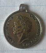Hangertje muntje Caius Julius Ceasar diameter 2cm, Ophalen of Verzenden, Zilver, Overige voorstellingen