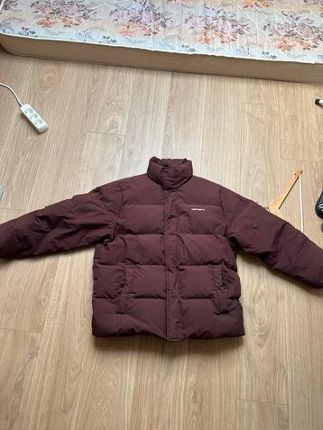 Carhartt winterjas bordeaux maat L – perfecte staat beschikbaar voor biedingen