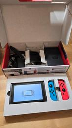 Nintendo Switch Console, Ophalen of Verzenden, Gebruikt, Met 2 controllers, Switch Original