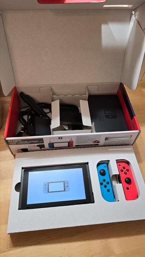 Nintendo Switch Console, Spelcomputers en Games, Spelcomputers | Nintendo Switch, Gebruikt, Switch Original, Met 2 controllers