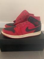 Jordan 1 mid reverse bred, Kleding | Heren, Schoenen, Ophalen of Verzenden, Gedragen, Overige kleuren