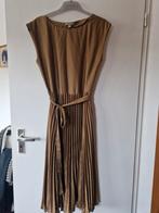 Mooie bruine plissé jurk - H&M, Maat 38/40 (M), H&M, Bruin, Ophalen of Verzenden